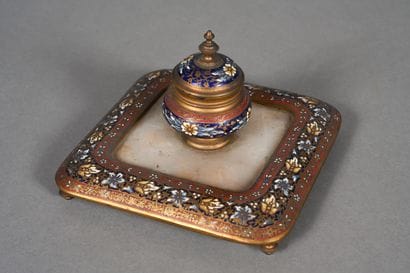 Encrier de bureau dans le style oriental...
