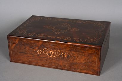 Coffret à châle en placage de palissandre...