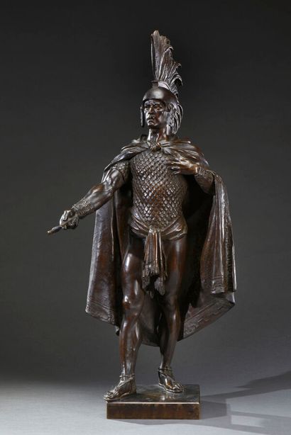 Artémis. Guerrier casqué vêtu d'un grand...