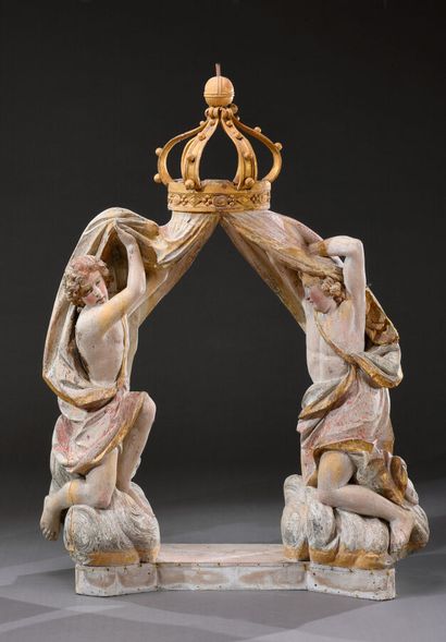 Dessus de tabernacle en bois sculpté, polychromé...