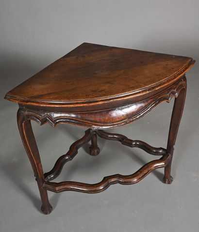 Console d'angle en noyer et chêne patiné,...