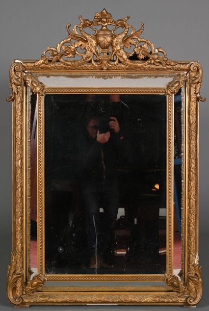 Miroir à parecloses dans le style Renaissance...