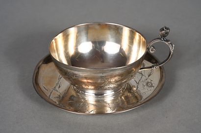 Tasse à chocolat et sa sous-tasse en argent...