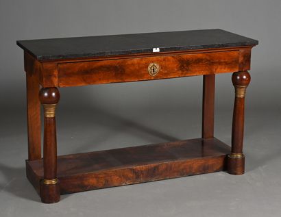 Console en noyer et placage de noyer acajouté...