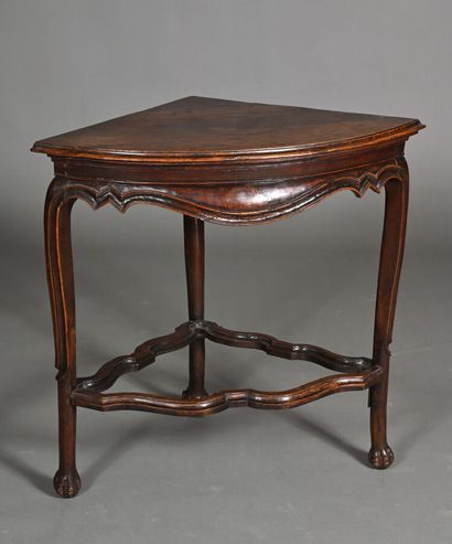 Console d'angle en noyer et chêne patiné,...