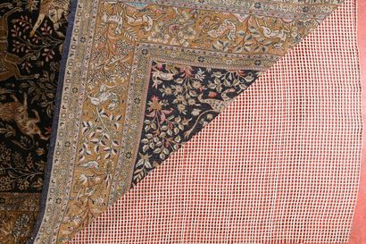 Tapis Iran Ghom. 
Chaine et velours soie....
