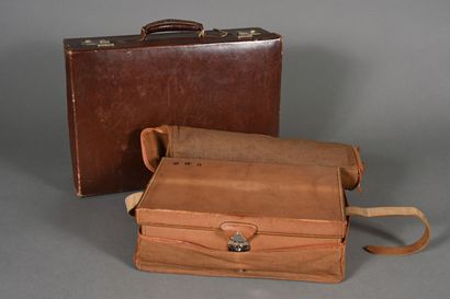 MOYNAT. Valisette toiletry set in natural...