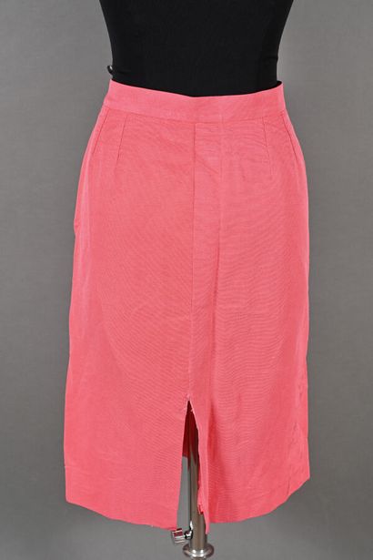 YVES SAINT LAURENT Variation. Lot consisting...