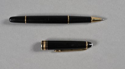 MONTBLANC Meisterstück. Stylo roller en résine...