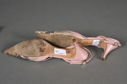 ALESSANDRO DELL'ACQUA. Paire d'escarpins...