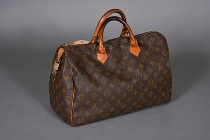 LOUIS VUITTON, 
Sac speedy 35 en toile Monogram...