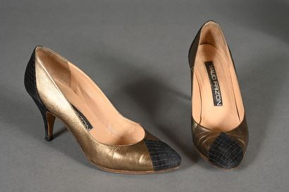 MAUD FRIZON. Paire d'escarpins en cuir mordoré...
