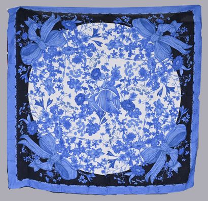 LANVIN, 
Large square in printed damask silk,...