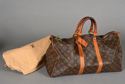 Louis VUITTON. Sac Keepall 45, en toile Monogram...