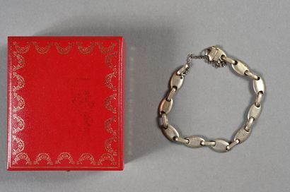 HERMES. Bracelet en argent à maillons grain...
