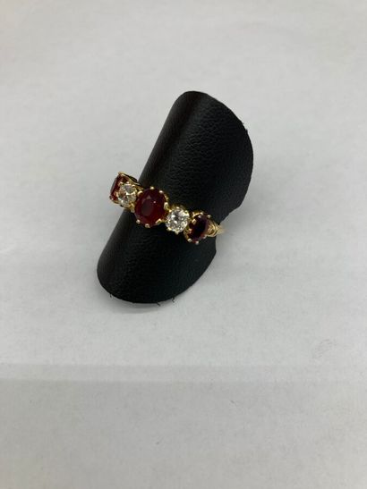 Bague Jarretière en or jaune 18K (750/oo)...