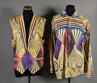VERSUS GIANNI VERSACE. Chemise et gilet coordonnés...