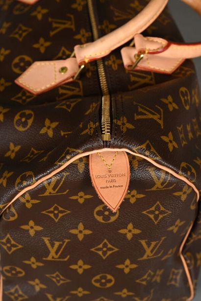 Louis VUITTON. Sac Speedy 40, en toile Monogram...