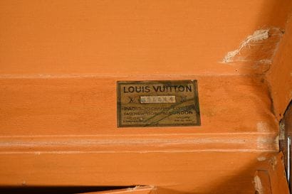 LOUIS VUITTON. 70 Champs Elysées, number...