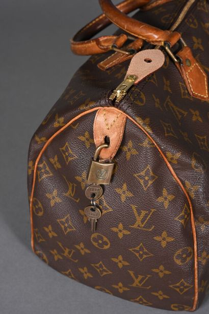 LOUIS VUITTON, 
Sac speedy 35 en toile Monogram...