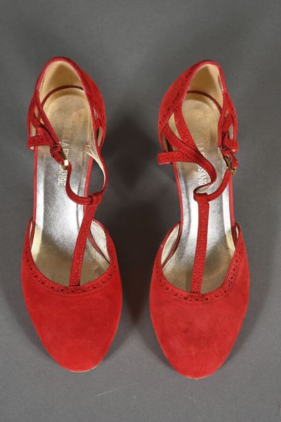 INES DE LA FRESSANGE. Pair of terracotta...