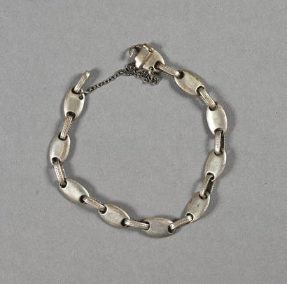 HERMES. Bracelet en argent à maillons grain...