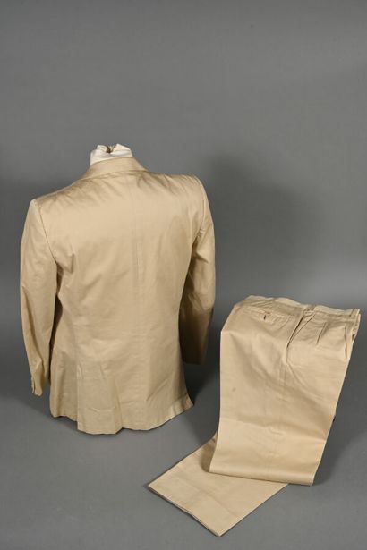 BARDELLI, Milan. Costume pantalon en gabardine...