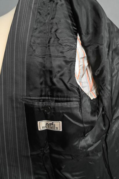 HERMES, 
Costume Homme en coton rayé gris...