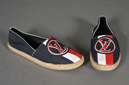 LOUIS VUITTON Paire d'espadrilles en toile...