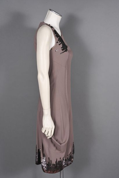 CHRISTIAN DIOR Boutique. Sleeveless taupe...