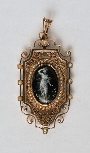 Pendentif porte souvenirs ouvrant ancien...