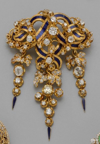 Broche devant de corsage en or jaune 18K...