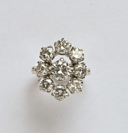 BEAUMONT : Bague en or gris 18K (750/oo)...