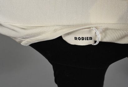 RODIER. Robe courte en viscose élastane ivoire,...