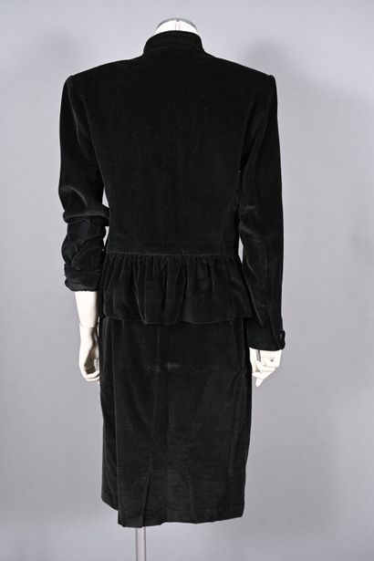 YVES SAINT LAURENT VARIATION, 
Skirt suit...