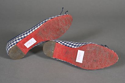 CHRISTIAN LOUBOUTIN.Paire de ballerines en...