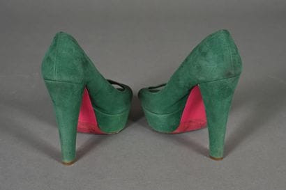 MIU MIU. Paire d'escarpins à bouts ouverts...