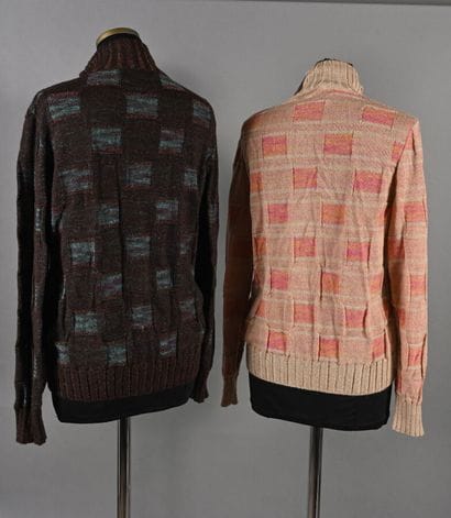 MISSONI. Lot de deux cardigans en maille...