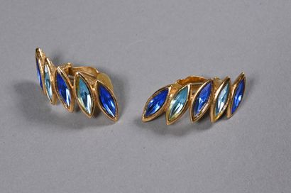 GOOSENS PARIS, 
Pair of ear clips with five...
