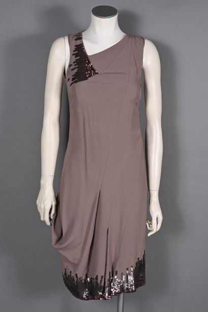CHRISTIAN DIOR Boutique. Sleeveless taupe...
