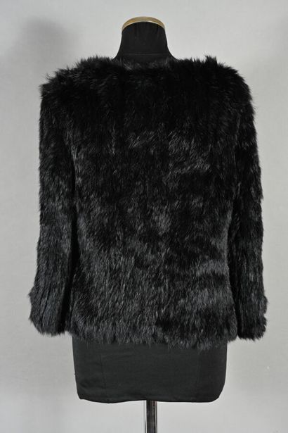 YVES SALOMON. Petite veste en lapin tricotée...
