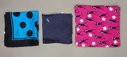 YVES SAINT LAURENT, 
Large square in fuchsia...