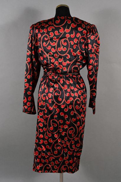 YVES SAINT LAURENT Variation. Black silk...