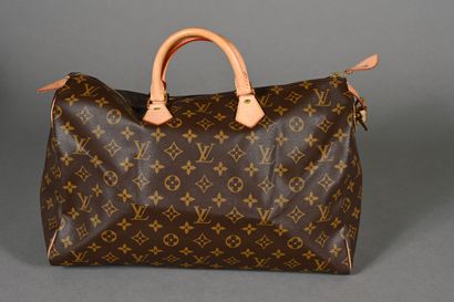 Louis VUITTON. Sac Speedy 40, en toile Monogram...