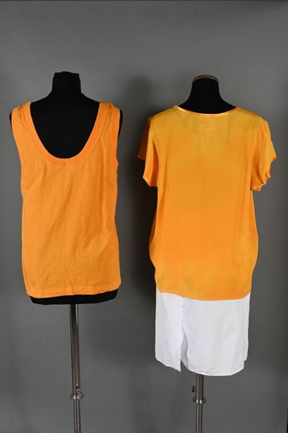 YVES SAINT LAURENT Variation. Lot comprenant...