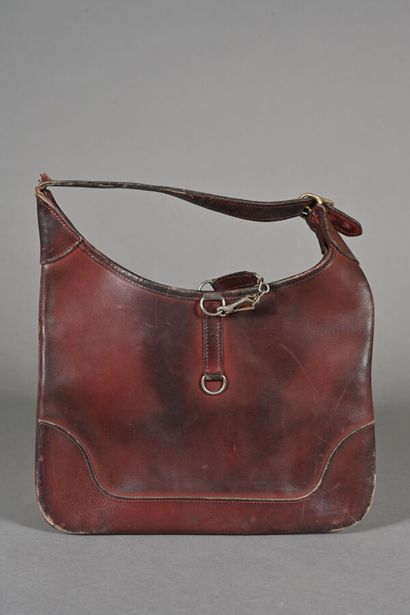HERMES Paris. Trim bag in burgundy leather,...
