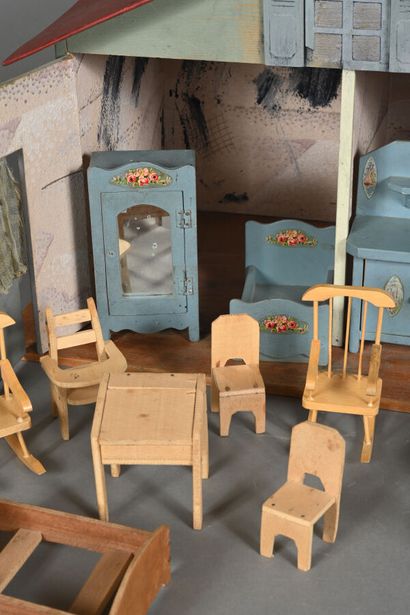 Lot de 3 meubles de poupées bois
-une armoire...