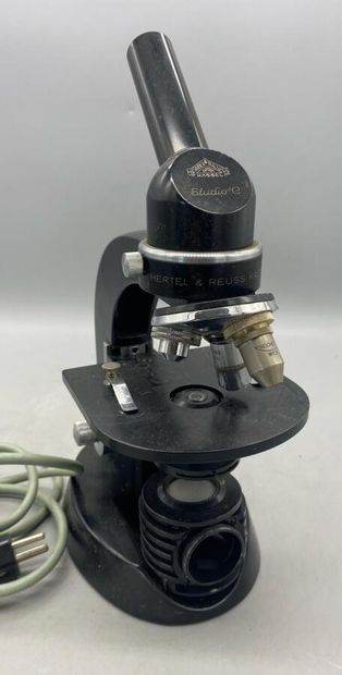 HERTEL & REUSS Optik, Cassel. Microscope...