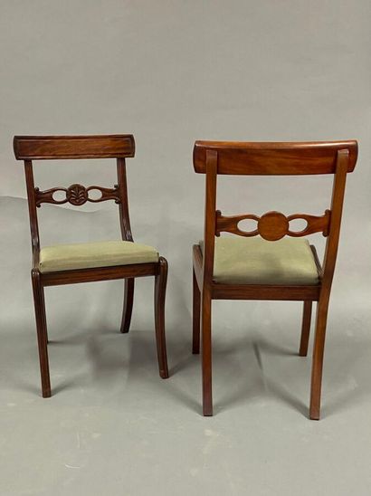 Mobilier de salle à manger comprenant une...