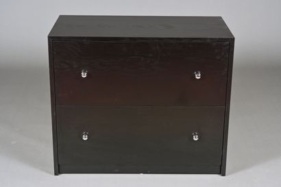 Lot comprenant : 
Commode en mélaminé noir...